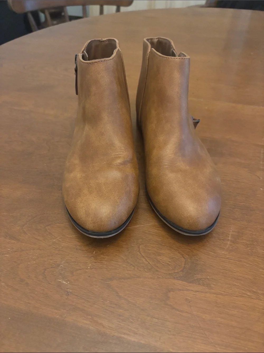 Cat & Jack Ankle Boots Size 5. EUC